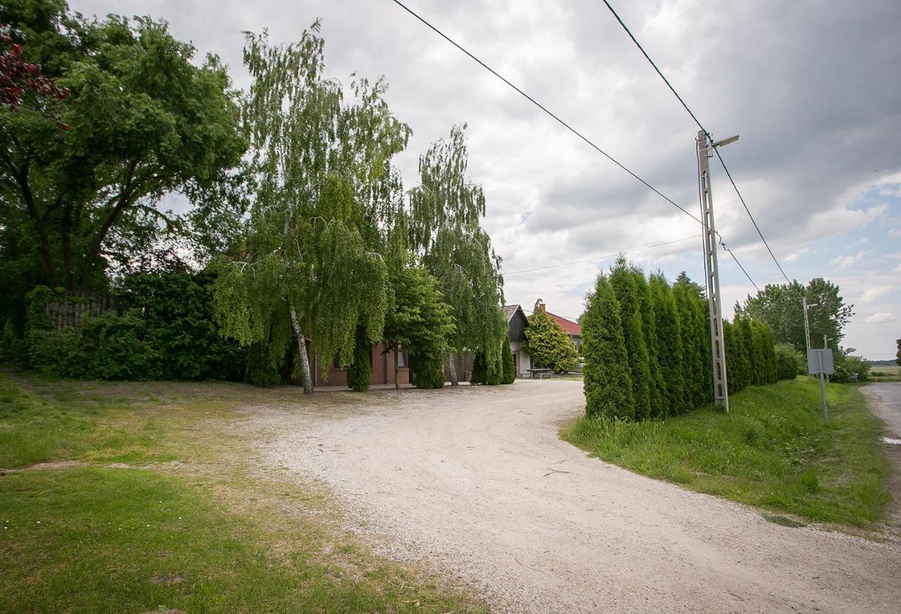 Villa Forras Vendeghaz Dunaegyhaza Exterior foto